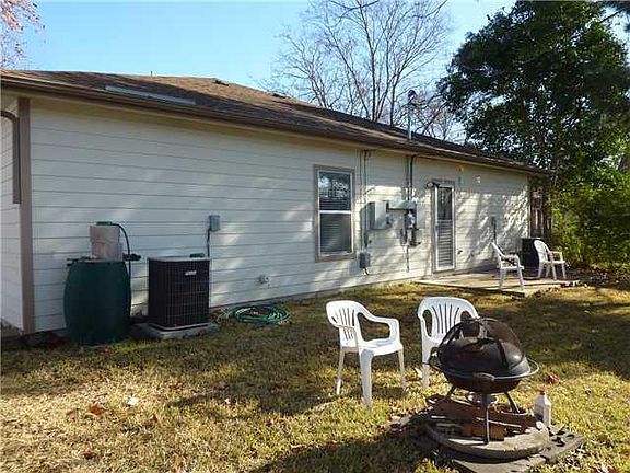 2nd image of 611 Zennia St #A