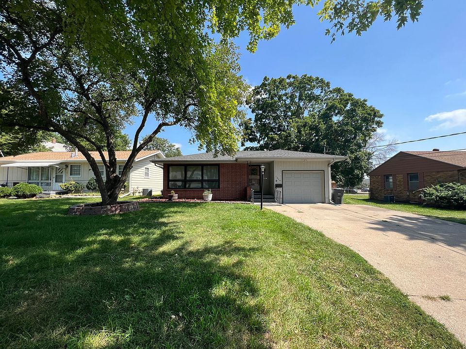 1659 Madison Ave, Council Bluffs, IA 51503 Zillow