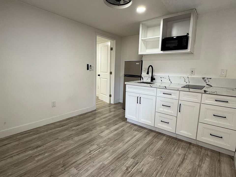 1st image of 2033 E Washington Ave #C