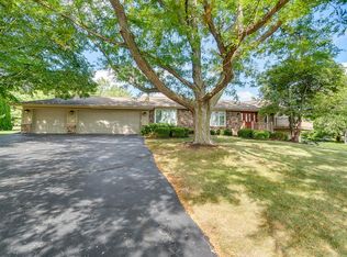 12832 Legend Lakes Dr, Roscoe, IL 61073