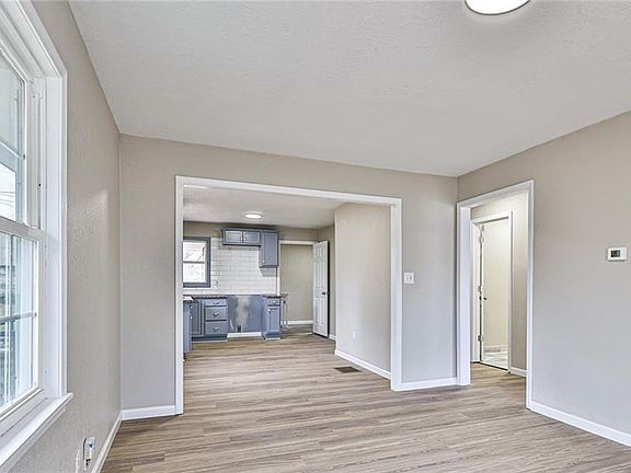 3rd image of 5425 E 27th Ter