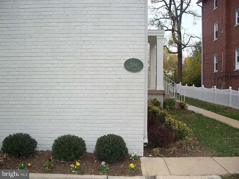 206 E Windsor Ave #303 — Photo 8