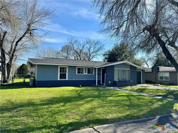 4912 Evergreen St, Victoria, TX 77904