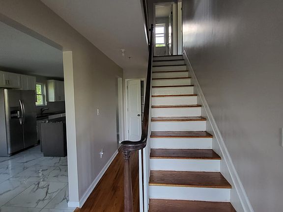 4th image of 30 South St