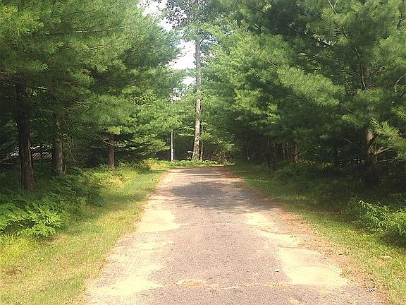driveway to lake lot