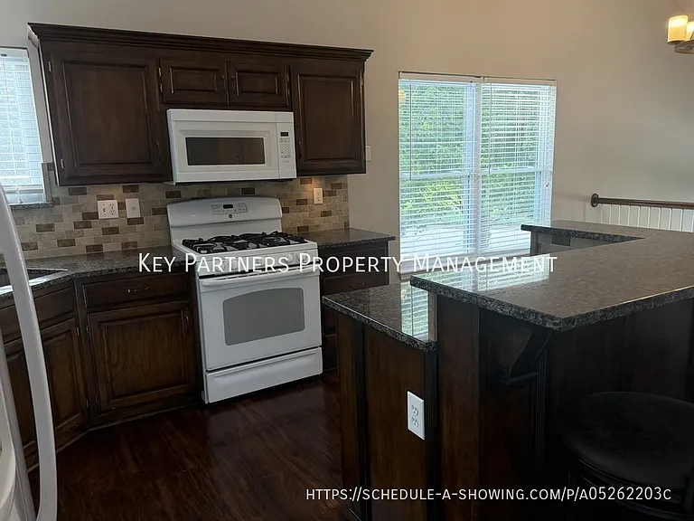 16409 W 157th Ter — Photo 6