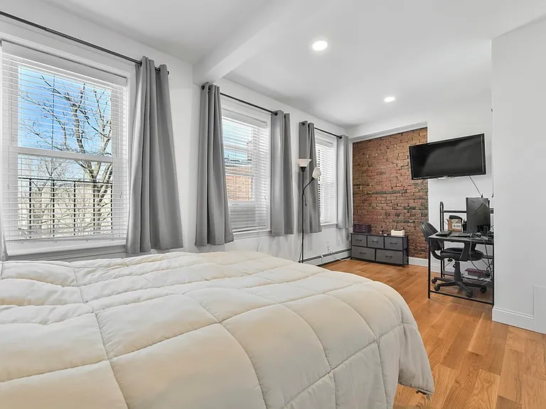 168 F St #3 — Photo 9
