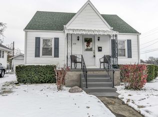 233 E Pine St, Springfield, IL 62704