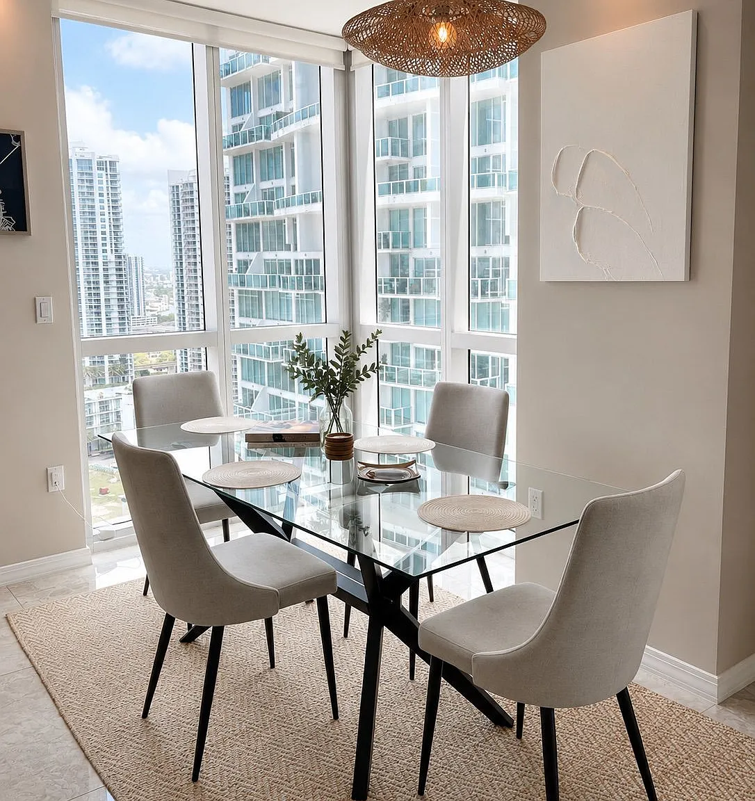 2 bed, 1123 sqft, $4,750 — Photo 4