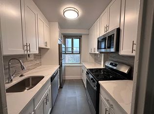 192-15 E 67th Ave #1B, Fresh Meadows, NY 11365