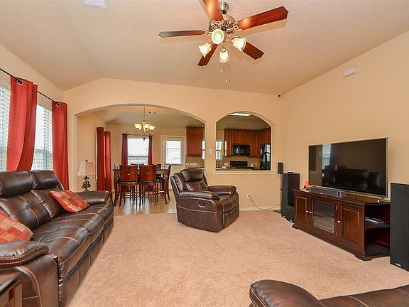 5th image of 1523 Blossom Ln