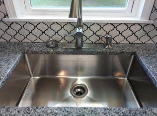 11717 Stoer Rd, Keithville, LA 71047