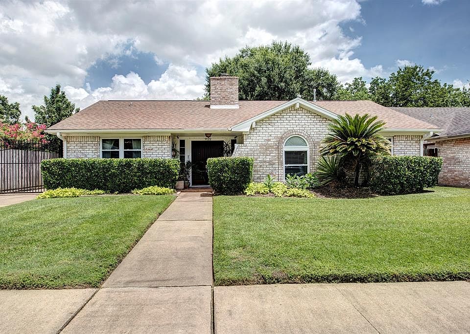 1st image of 9122 Twin Hills Dr