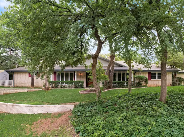 1107 Penoak Ct, Euless, TX 76040