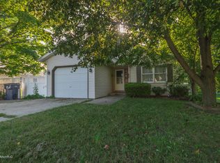764 Apple Ave, Holland, MI 49423