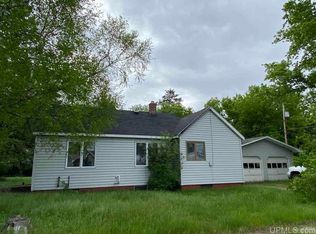 901 Carollo St, Kingsford, MI 49802