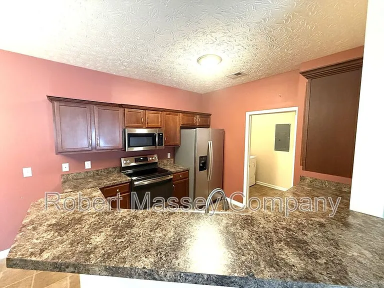 9400 Clubview Dr #101 — Photo 6