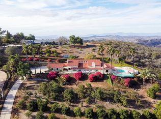 2448 Flametree Rd, Vista, CA 92084