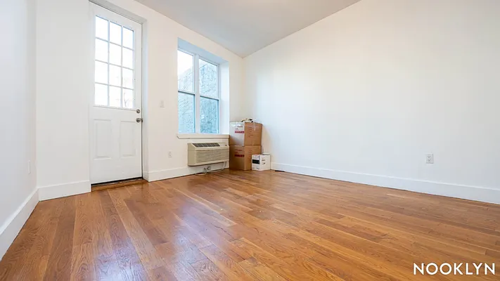 Rented by Nooklyn NYC LLC | media 19