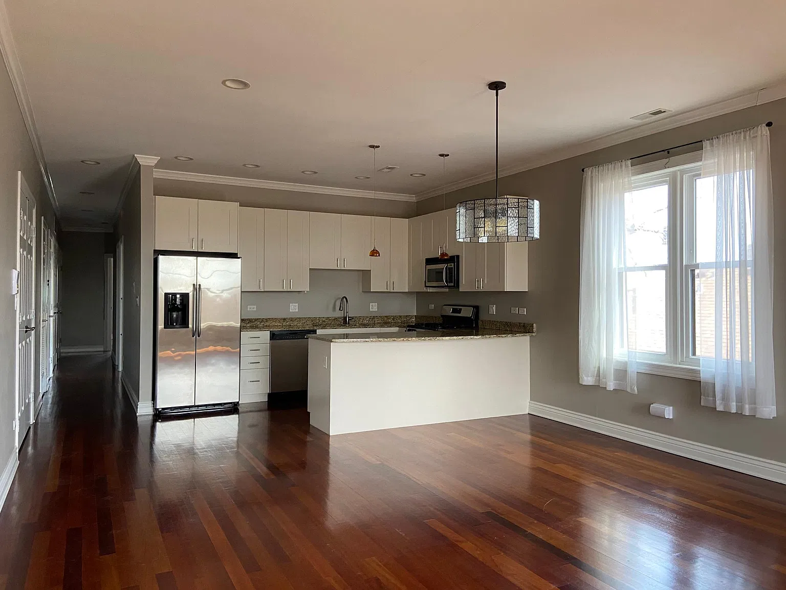 1441 N Wicker Park Ave — Photo 2