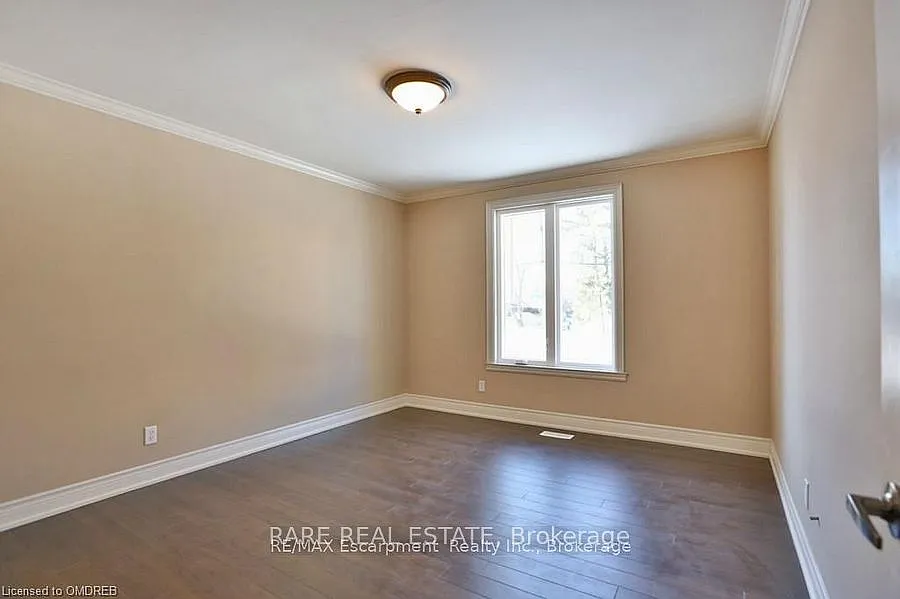 4 bed, $4,300 — Photo 2