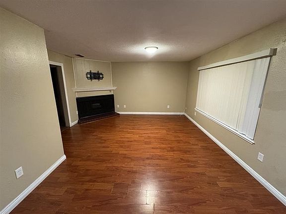3rd image of 5324 Garfield Ave APT 2