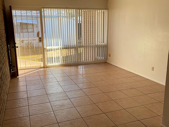 5th image of 2545 W Morten Ave #2