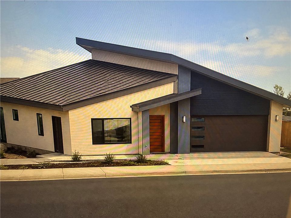 1st image of 3 Leatherwood Dr #3