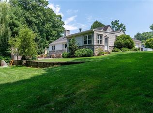 65 Lakeview Rd, New Rochelle, NY 10804