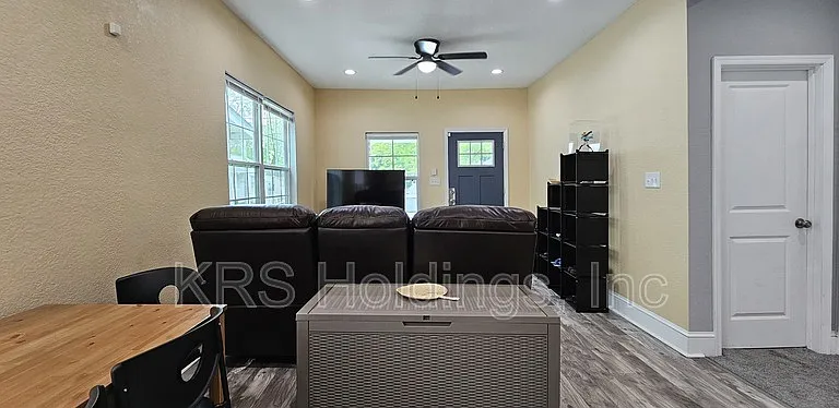 3117 Argonne Ave — Photo 4