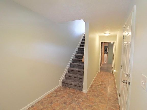 2nd image of 1430 Mountain Springs Ln