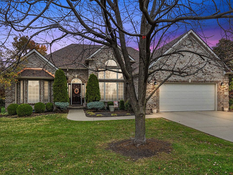 1st image of 1040 Bay Colony Dr