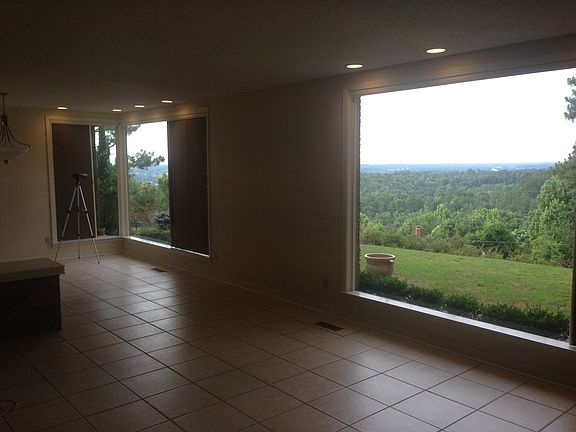 Dining/living room