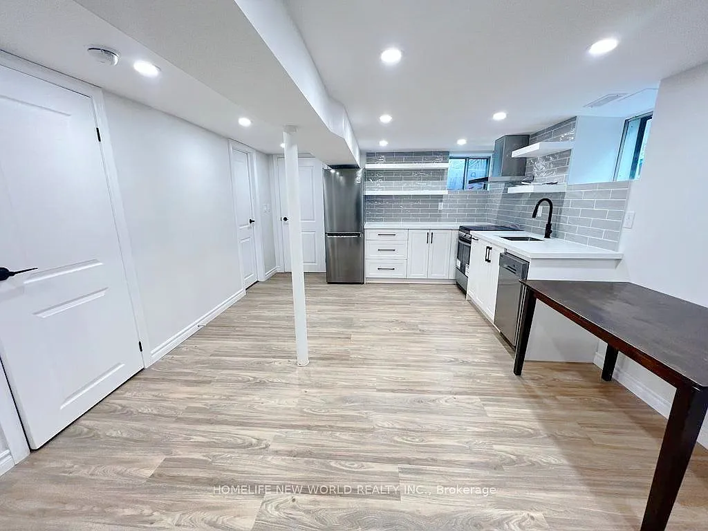 3 bed, $2,150 — Photo 2