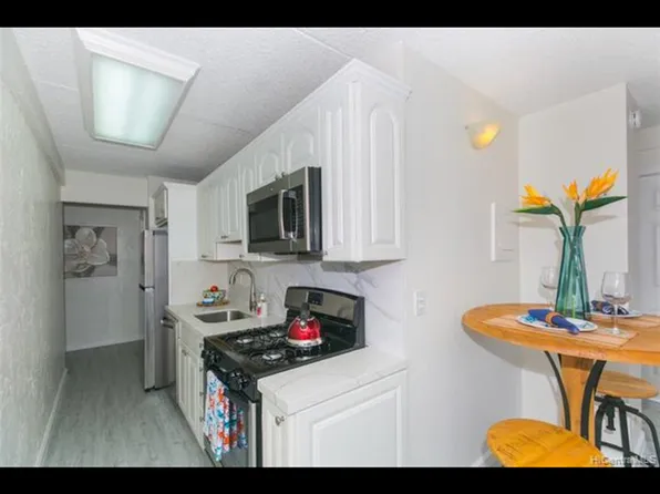 778 Wiliwili St APT 202, Honolulu, HI 96826