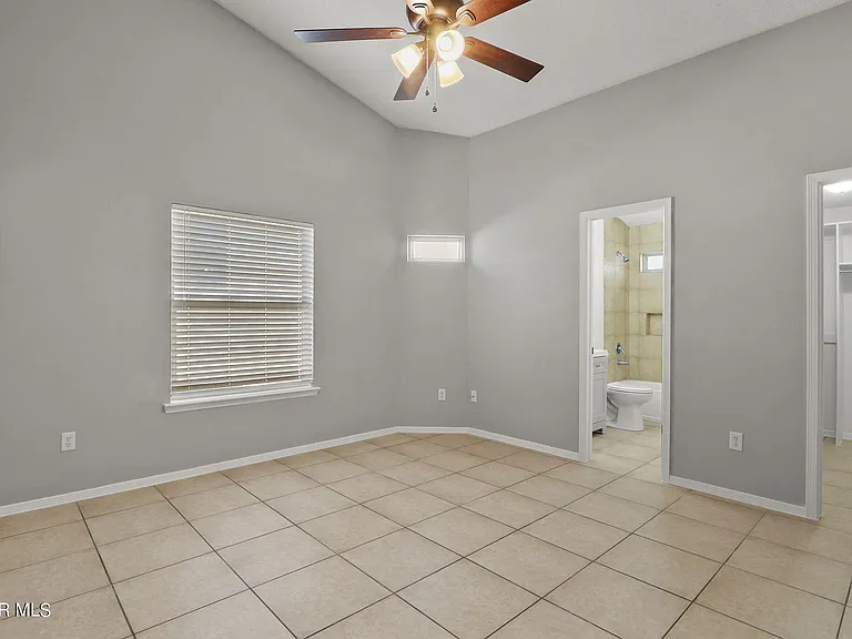 3269 Maple Point Dr — Photo 29