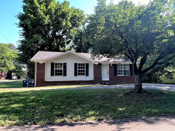 509 Church St, Martin, TN 38237