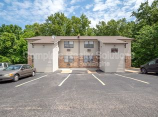 790 Country Aire Ct APT 208, Fenton, MO 63026