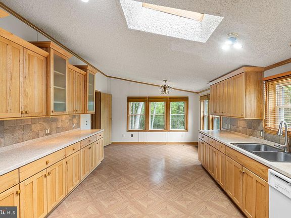 4th image of 6426 Paw Rd