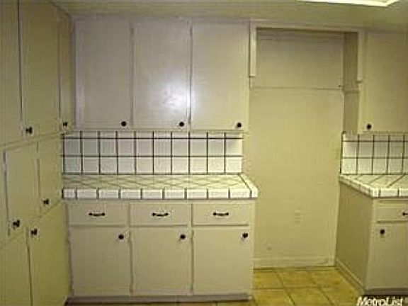 5th image of 232 Hemlock Ave