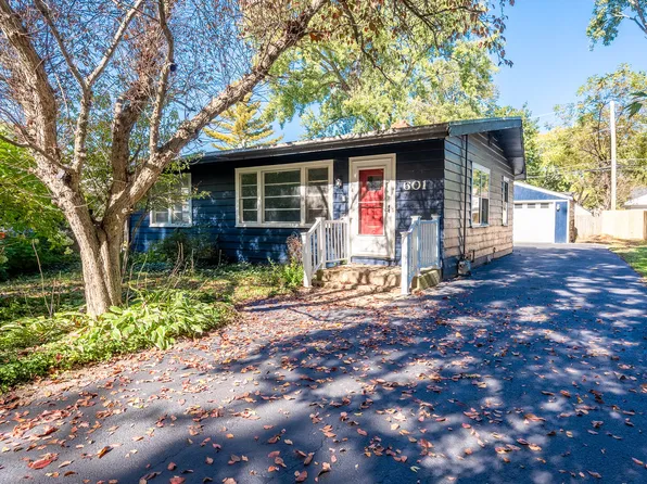 601 Locust Ave, Geneva, IL 60134