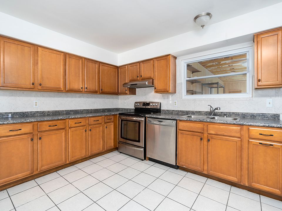 1st image of 800 Saint Mark Ct