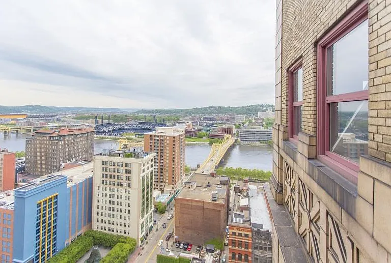 The Clark Building — Photo 10