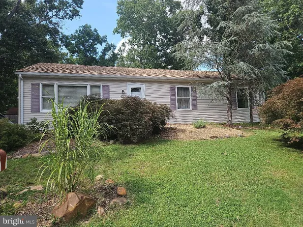 719 Nutmeg St, Browns Mills, NJ 08015