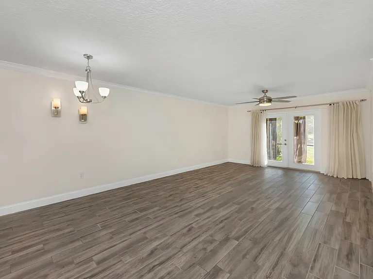 122 Caryl Way — Photo 14