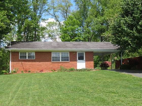 1st image of 150 Blakemore Cir