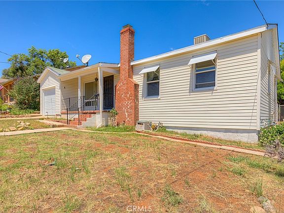 3rd image of 3050 Clemo Ave