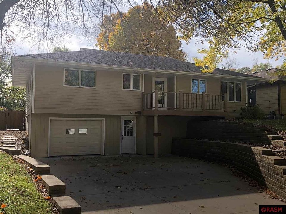 1st image of 5 Southview Dr