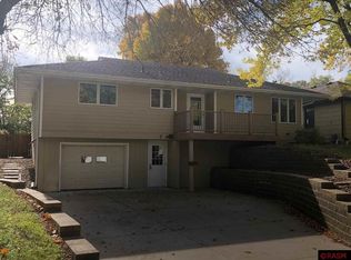 5 Southview Dr, Mankato, MN 56001