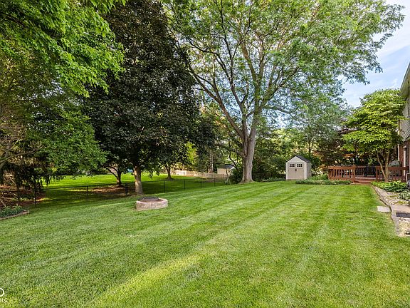 3rd image of 4700 Briarwood Trce